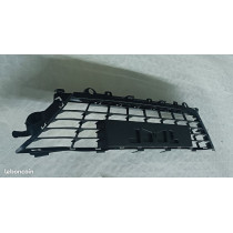 Grille centrale inférieur Renault Mégane 4 phase 1