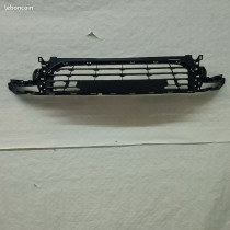 Grille inférieur pare choc avant Renault Clio 4 phase 2