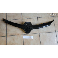Grille calandre supérieure RENAULT CLIO 5 ph 1 partie extérieure