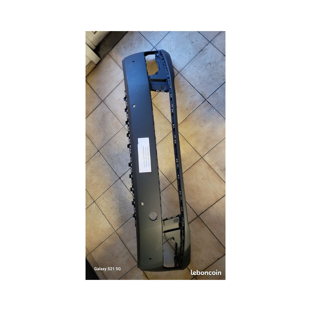 Pare chocs avant VOLKSWAGEN PASSAT B7 6 trous capteurs radar