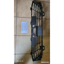 Grille calandre centrale pare choc avant RENAULT CLIO 5 ph 1