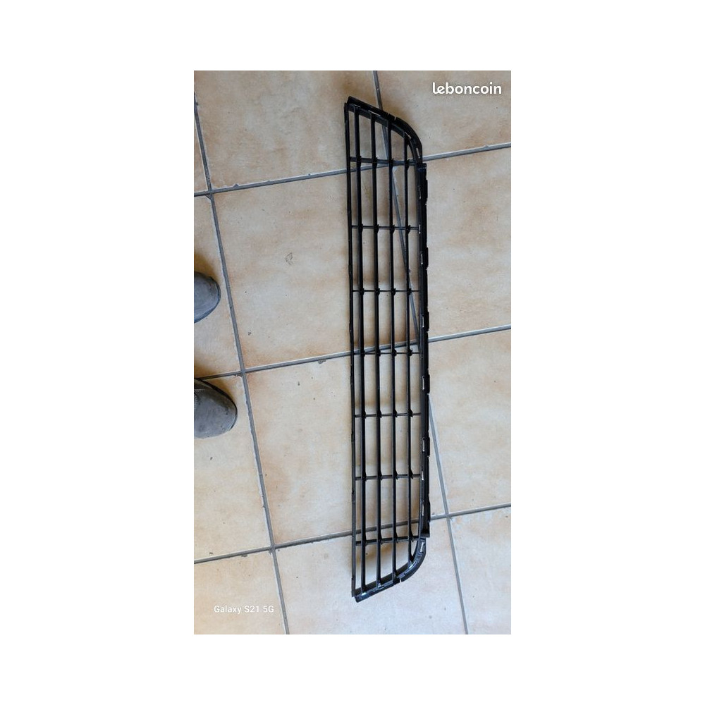 Grille inférieure centrale PARE CHOC AVANT VOLKSWAGEN GOLF 6